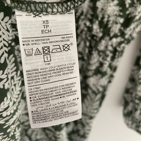 Old Navy Cute + Casual Floral / Leaf Pattern Green / White Dress XS - Picture 4 of 4